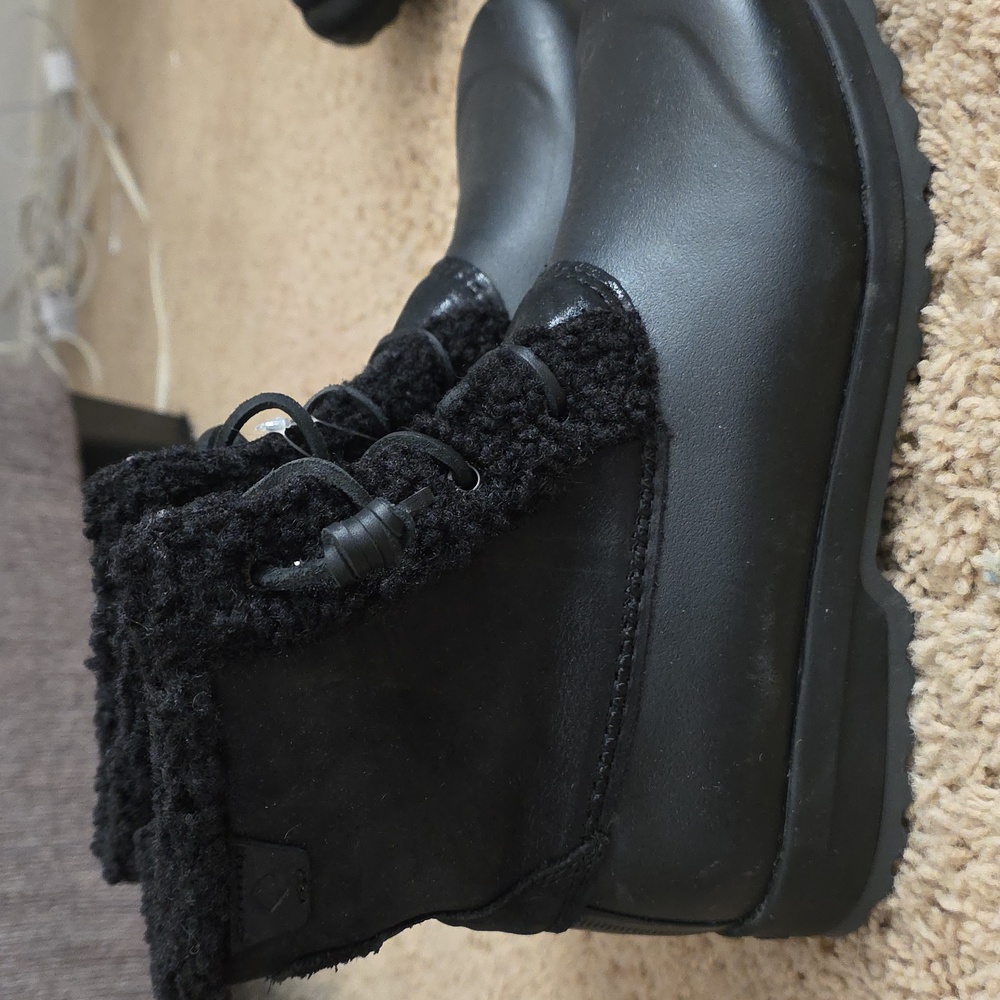 Sperry Pacifica Alpine Boots NWOT SIZE 8.5